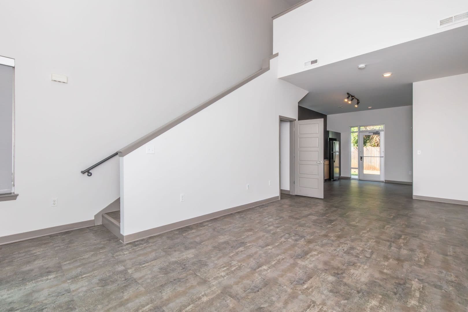 Trails Bend Apartments and Townhomes 5 of 34