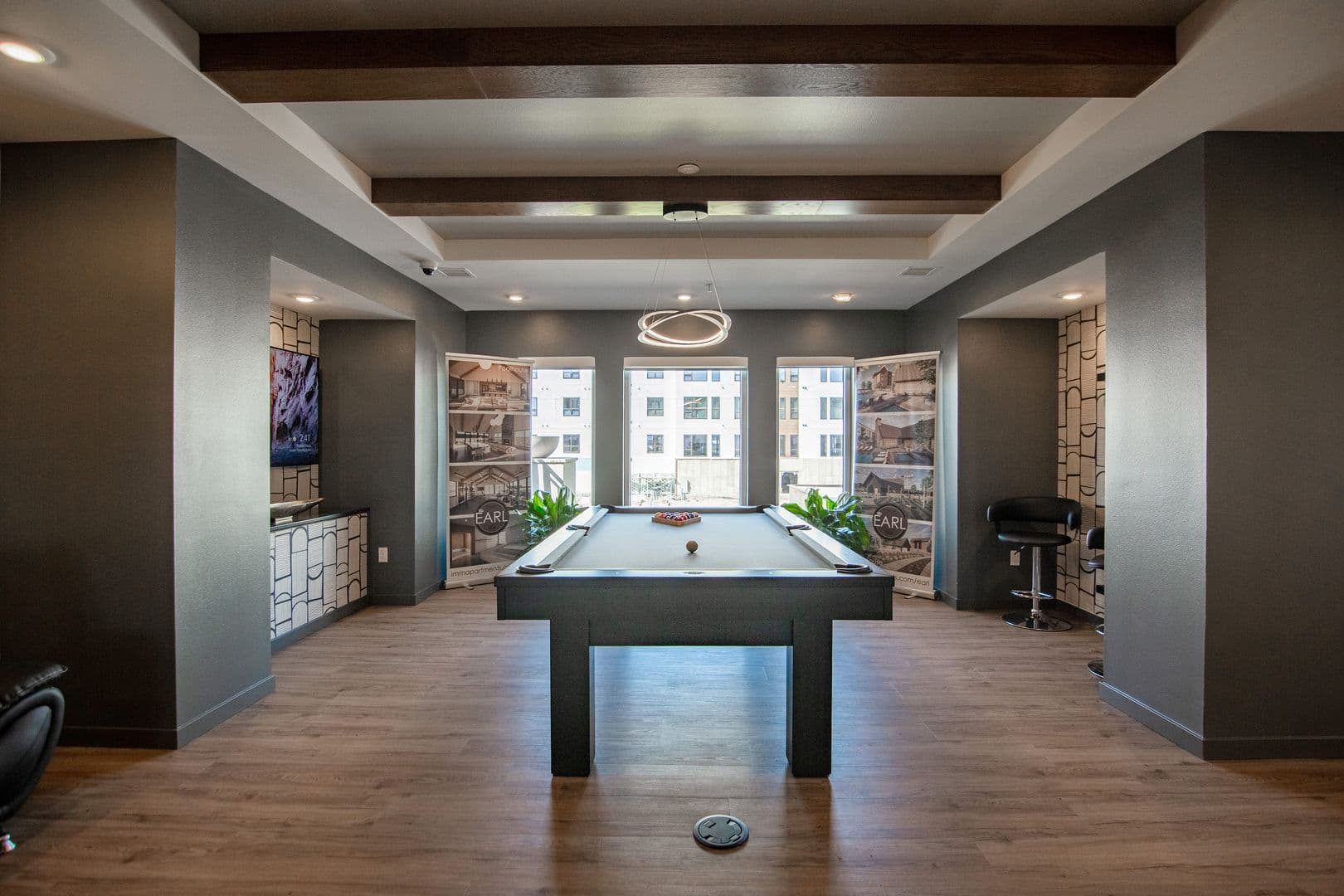 The Earl Apartments 23 of 38
