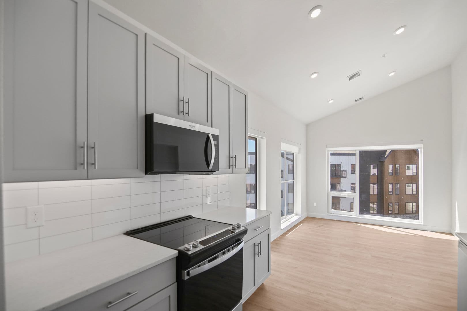 The Earl Apartments 262 of 296