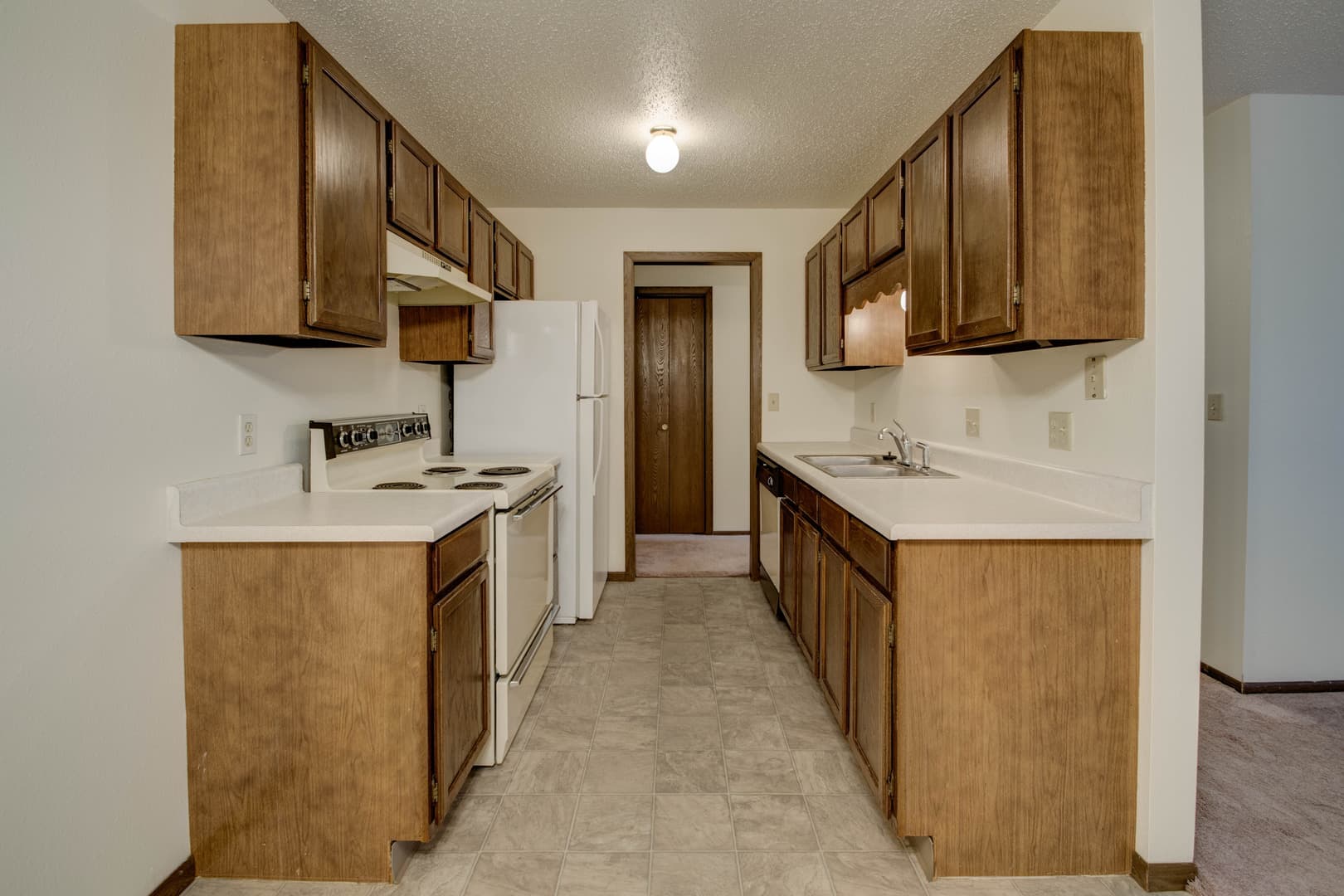 Glacial Manor Apartments 4 of 12