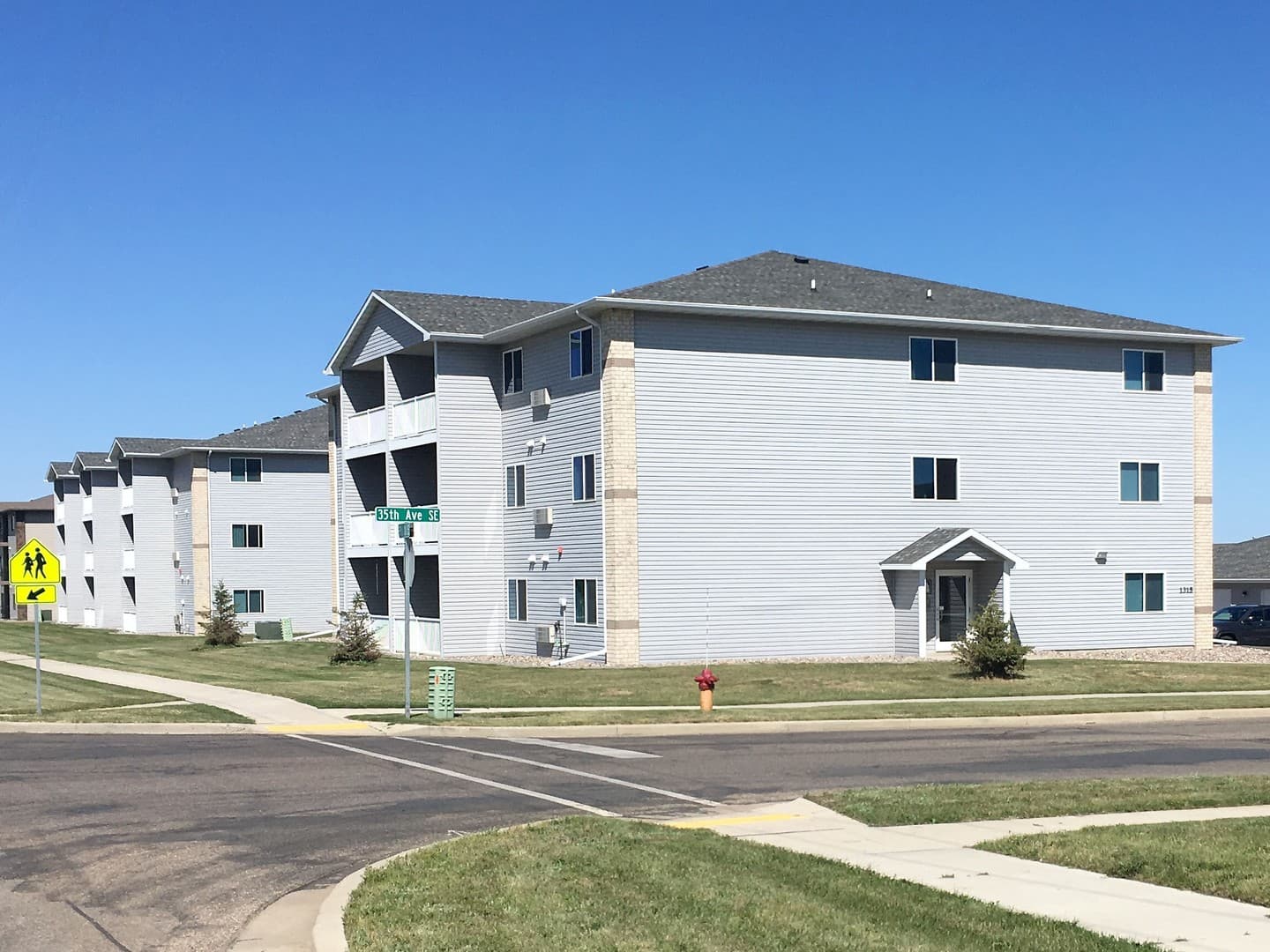 Crossings at the Bluffs Apartments 15 of 18