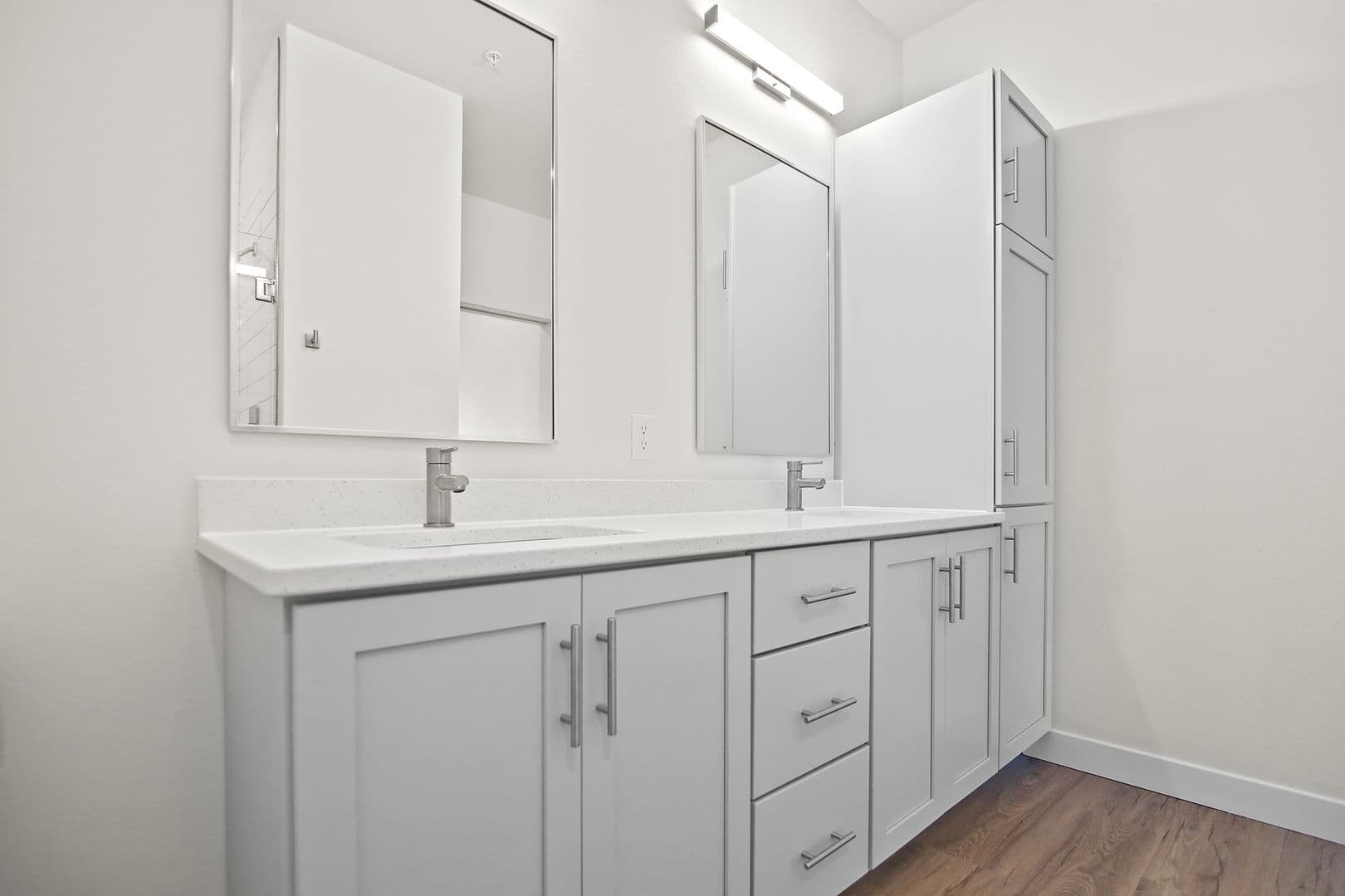 The Earl Apartments 150 of 296
