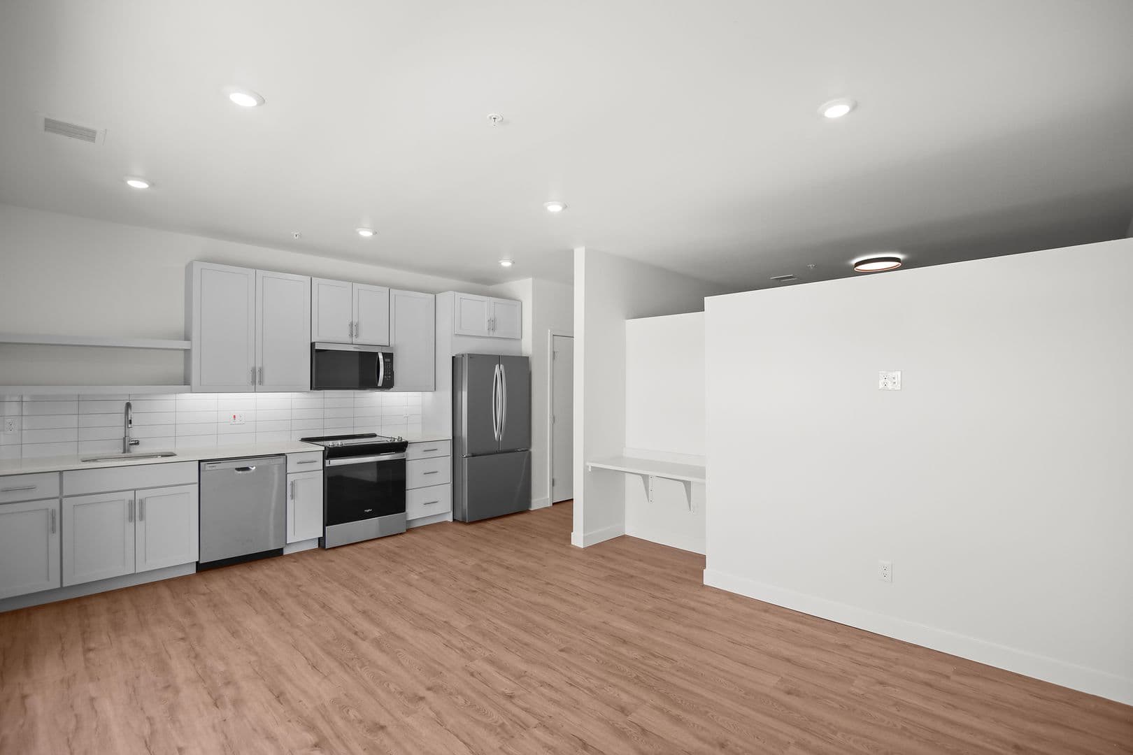 The Earl Apartments 227 of 296