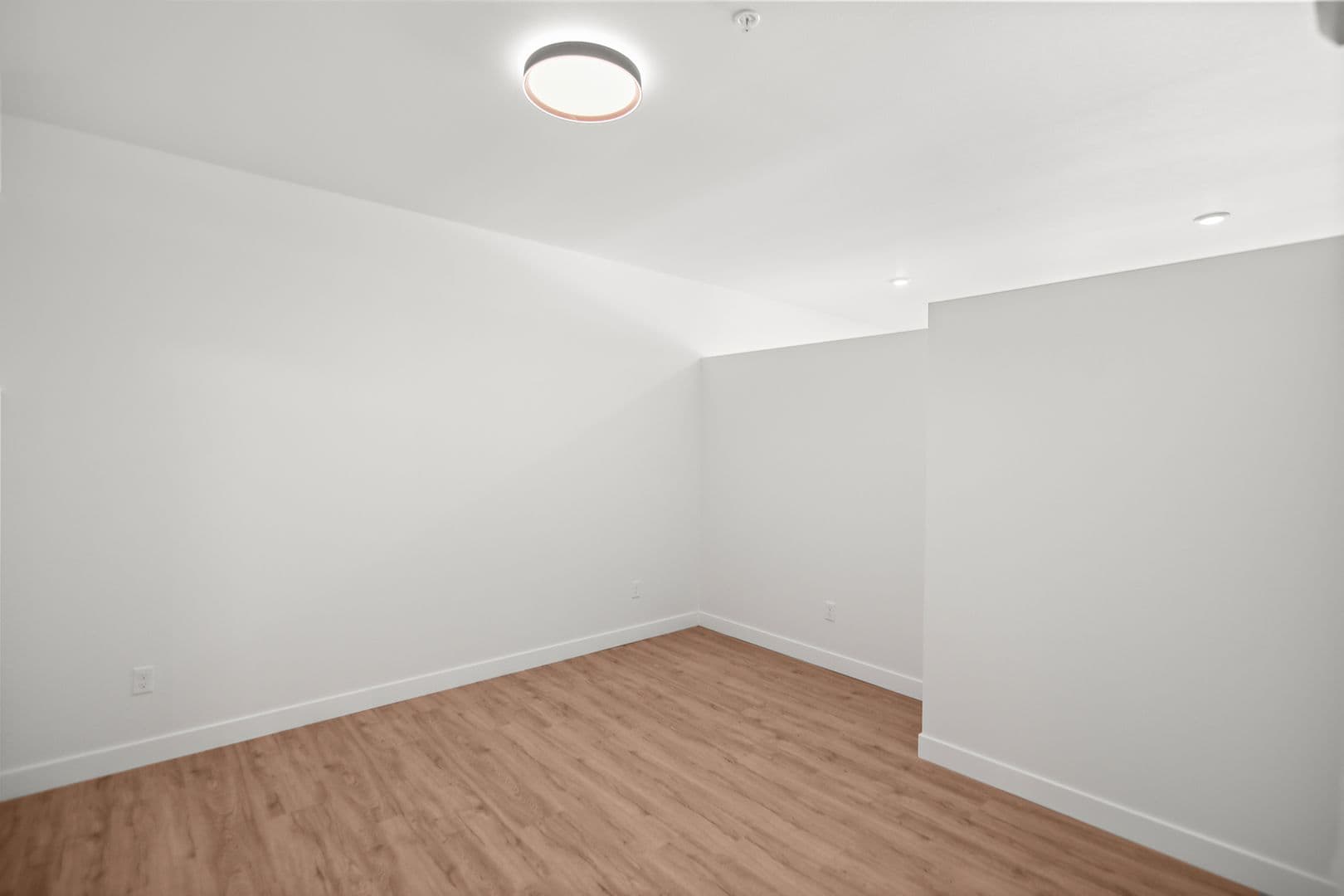The Earl Apartments 232 of 296