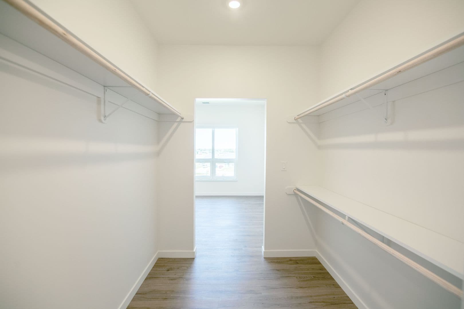 The Earl Apartments 176 of 398