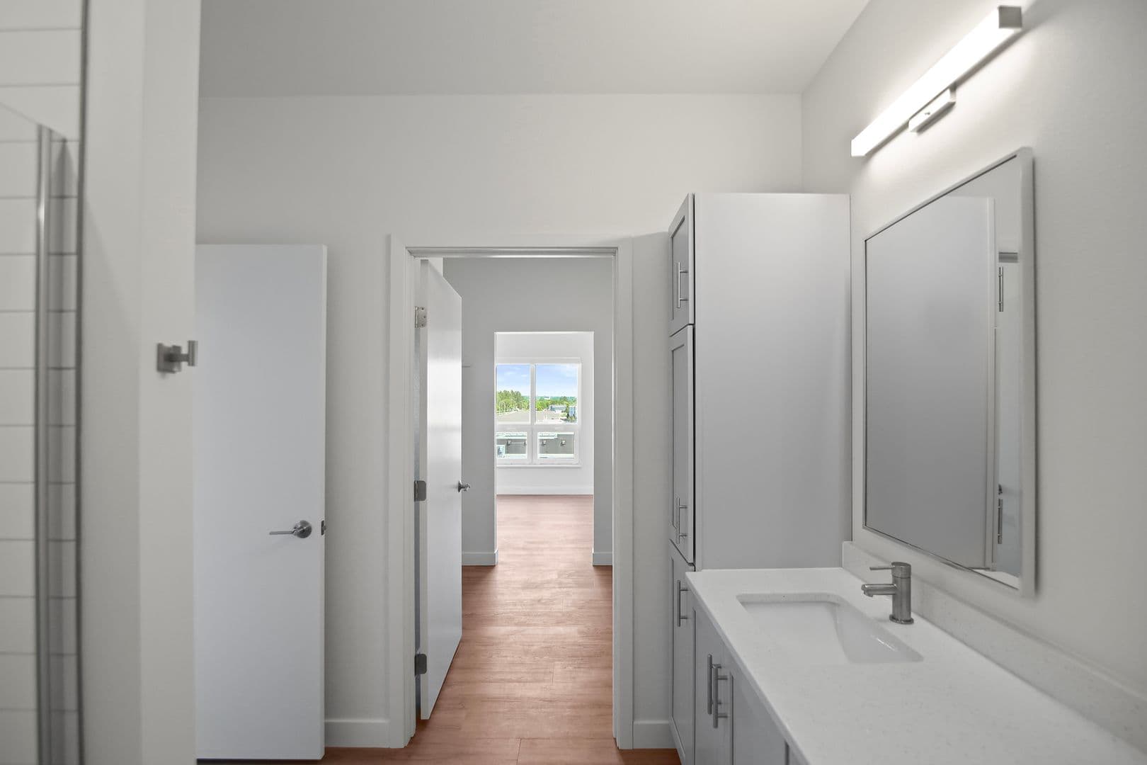 The Earl Apartments 16 of 18