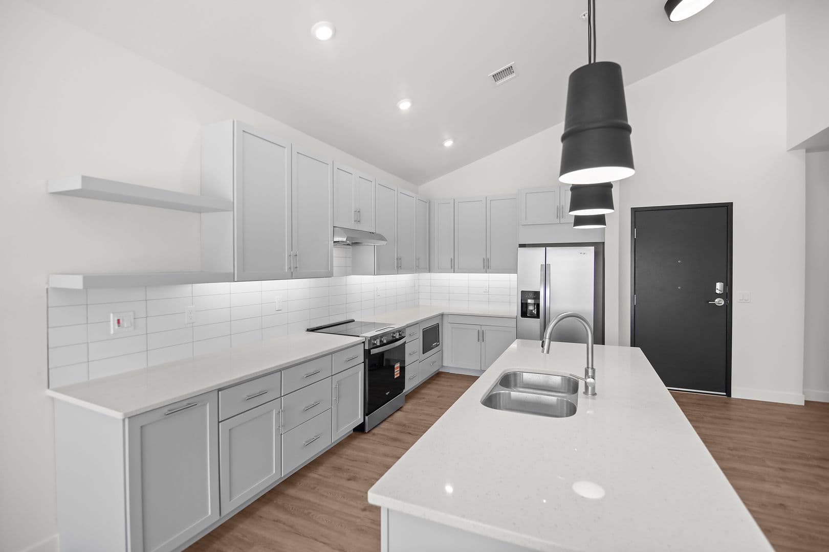 The Earl Apartments 277 of 296