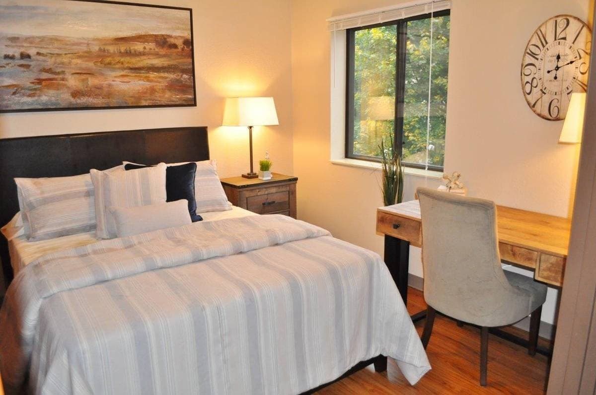 Island Place Apartments 2 of 15