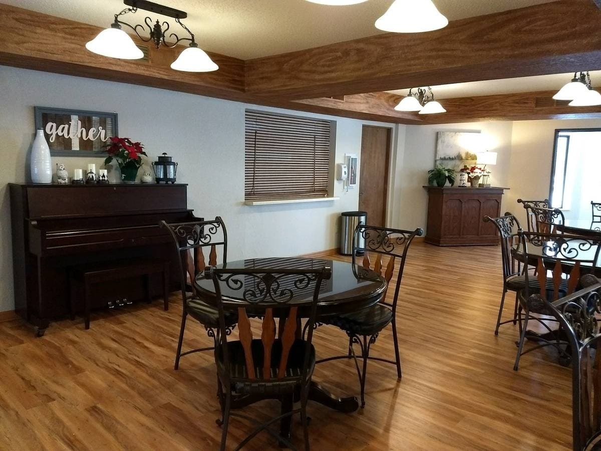 Island Place Apartments 4 of 15
