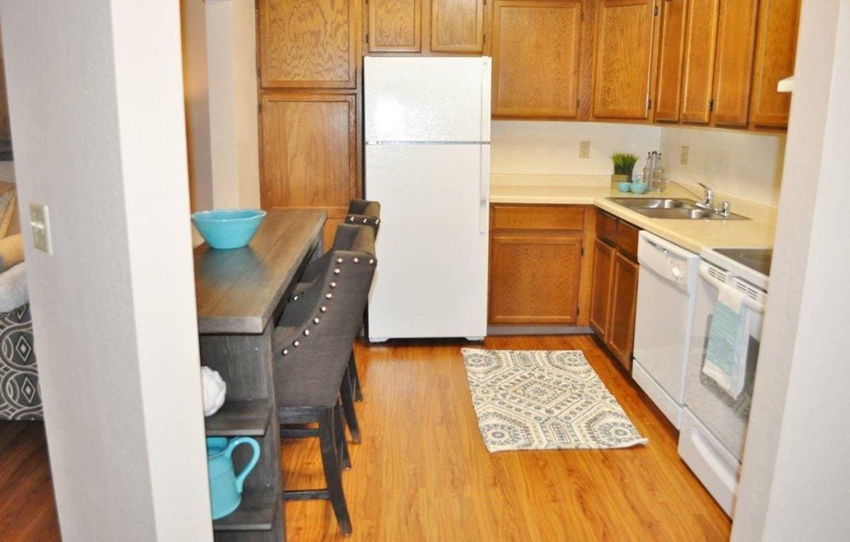 Island Place Apartments 6 of 15