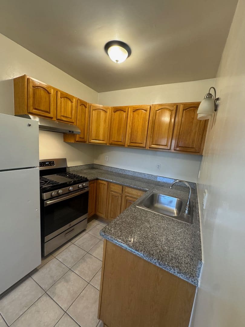 The Patricia Apartments 4 of 32