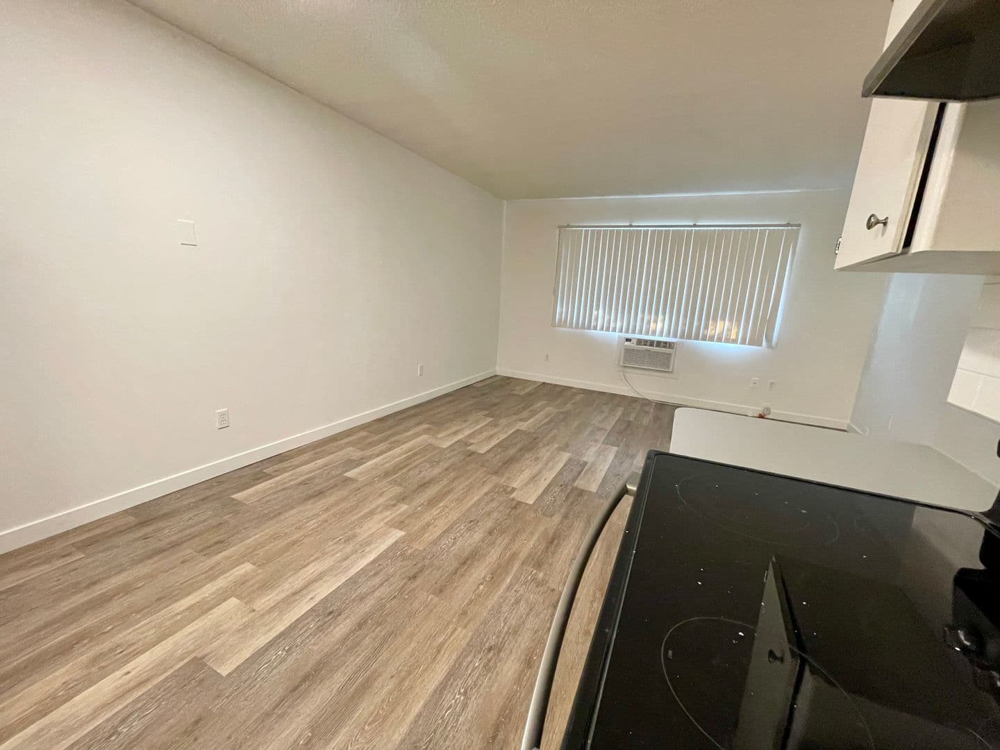 Pine Villa Apartments 5 of 35