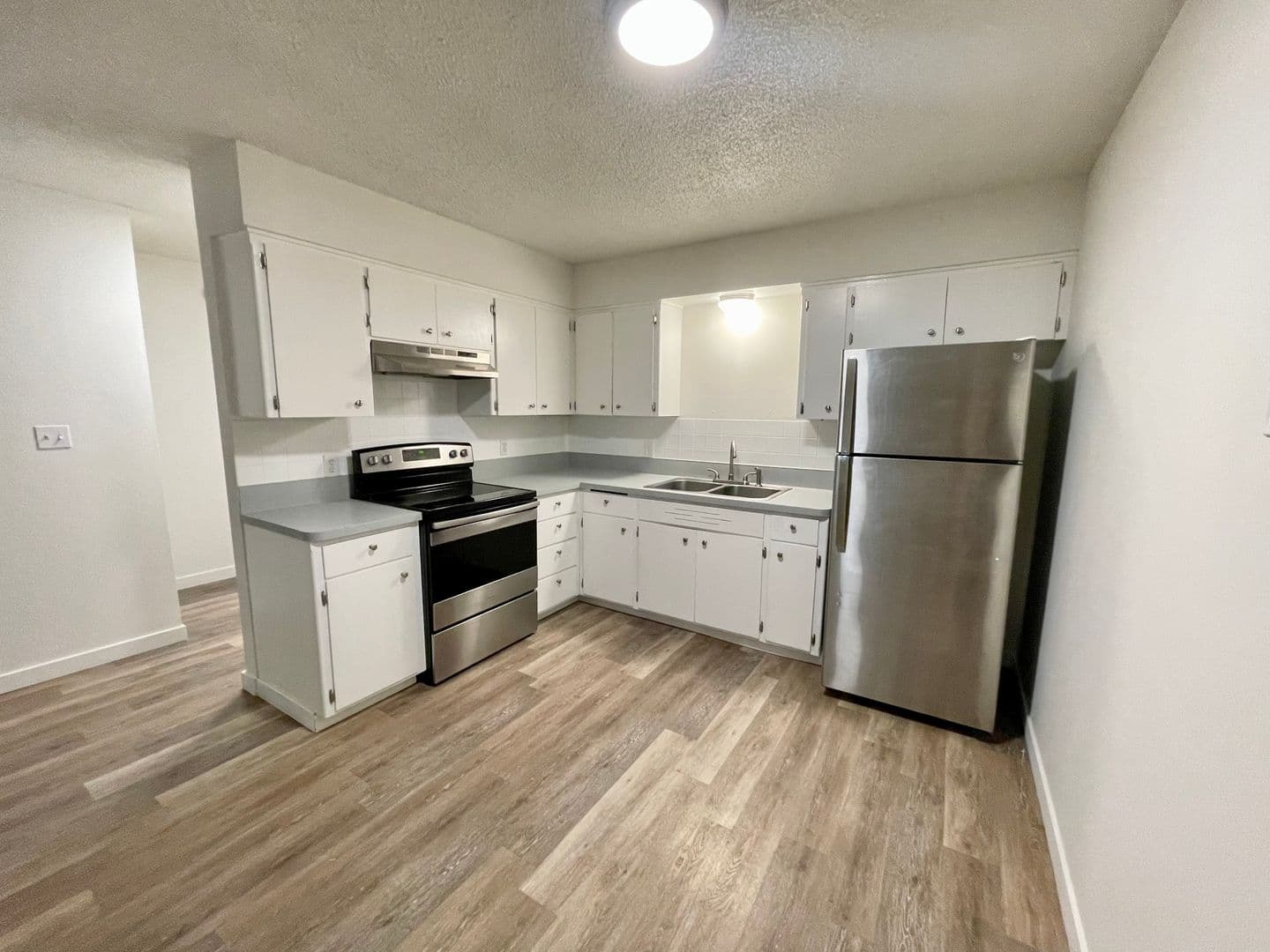 Pine Villa Apartments 1 of 35