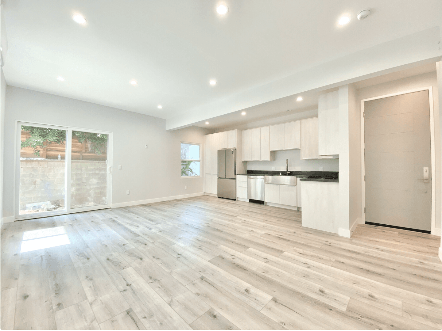 N Swall Apartments 3 of 19