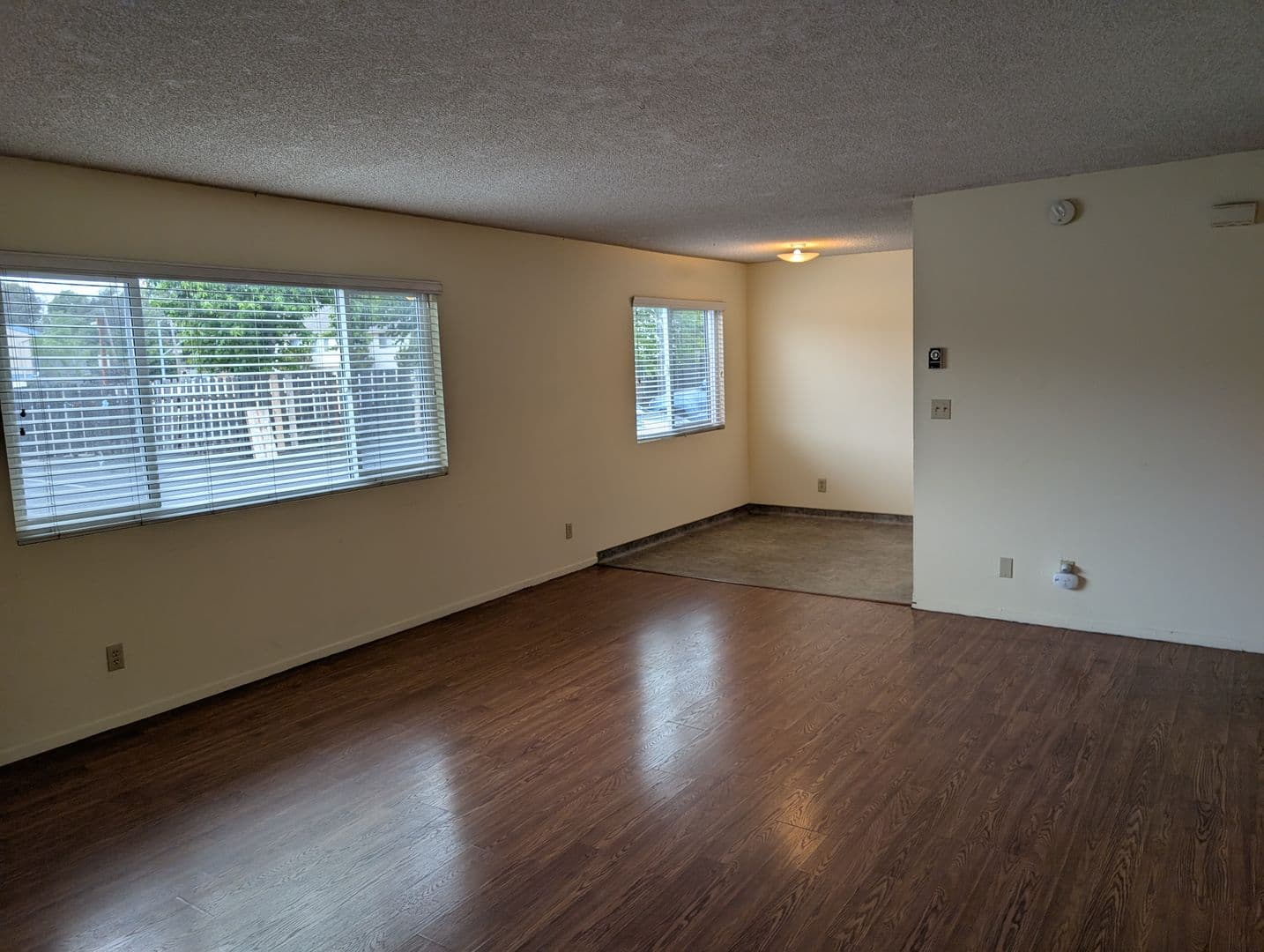 2BR 2BA Walking Distance to Campus with Parking 7 of 12