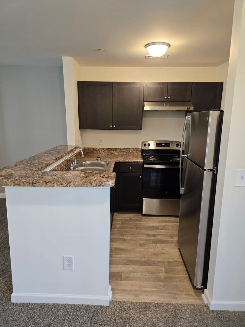 Premier Garden Apartments 3 of 7