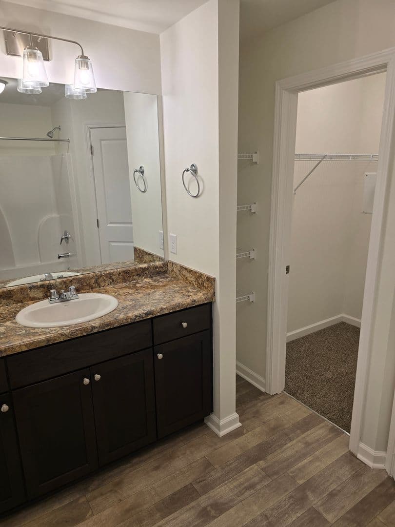 Premier Garden Apartments 7 of 7