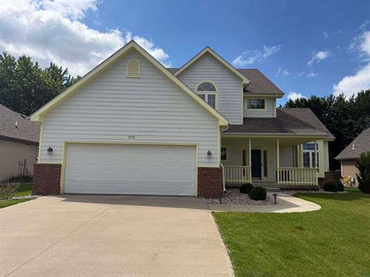 372 Bluestem 1 of 8