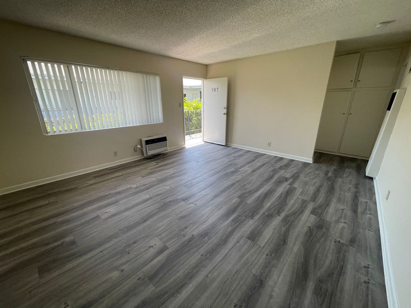 460 W. Doran Street 2 of 12