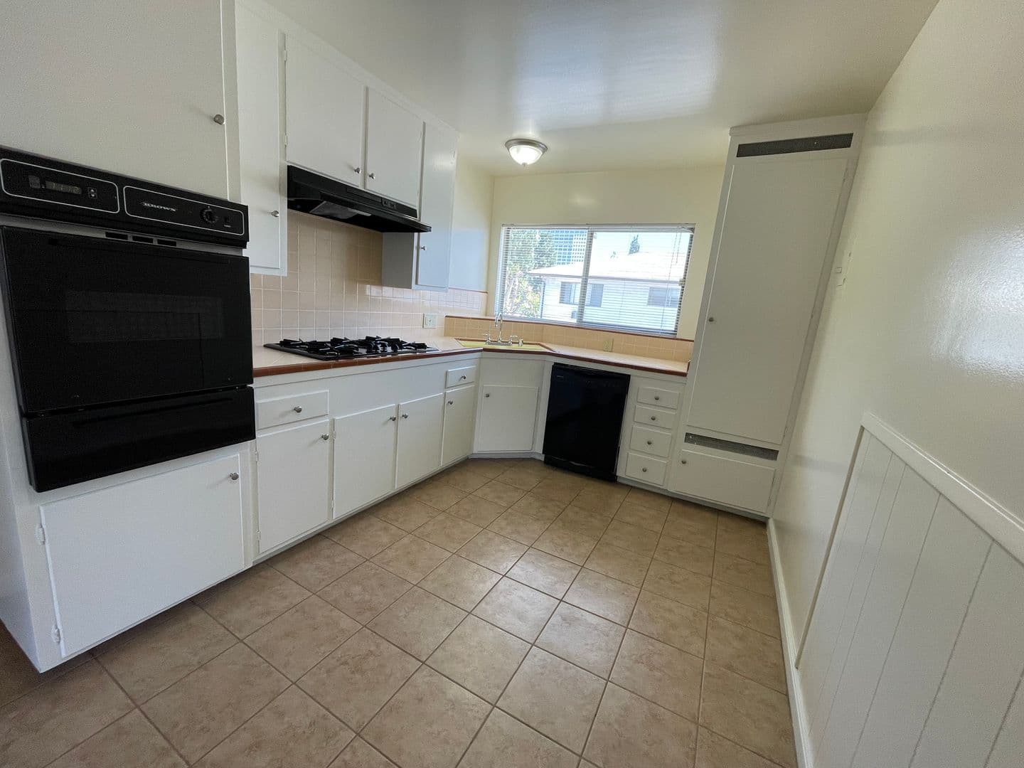460 W. Doran Street 5 of 12