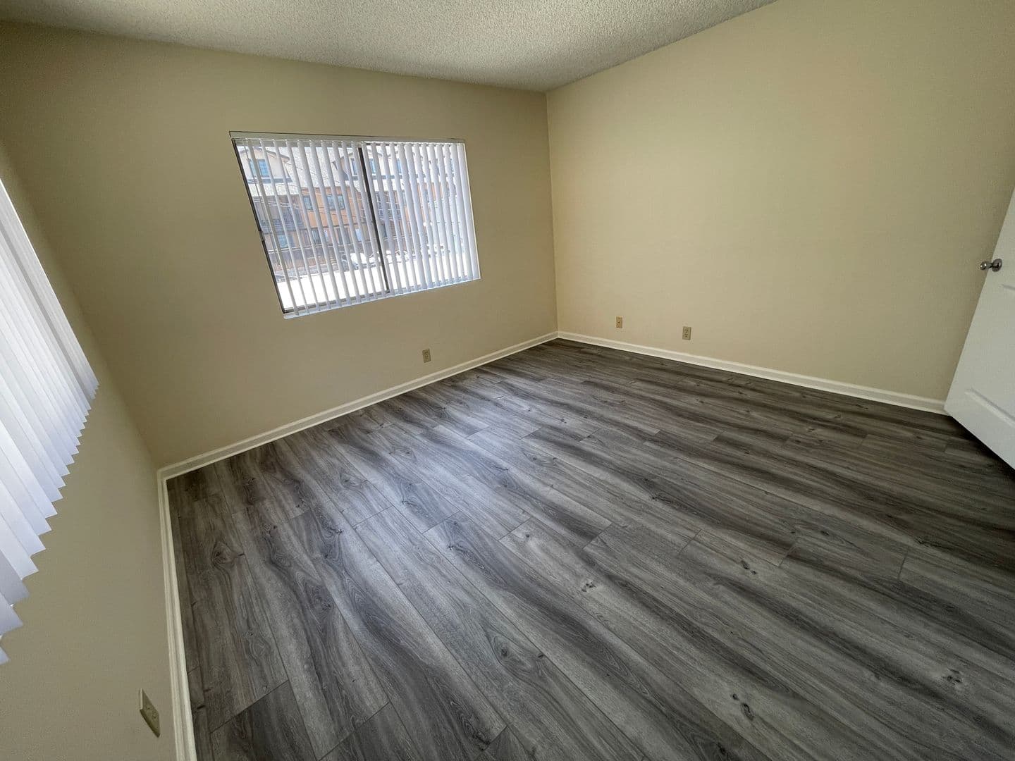 365 W. Doran St 10 of 12