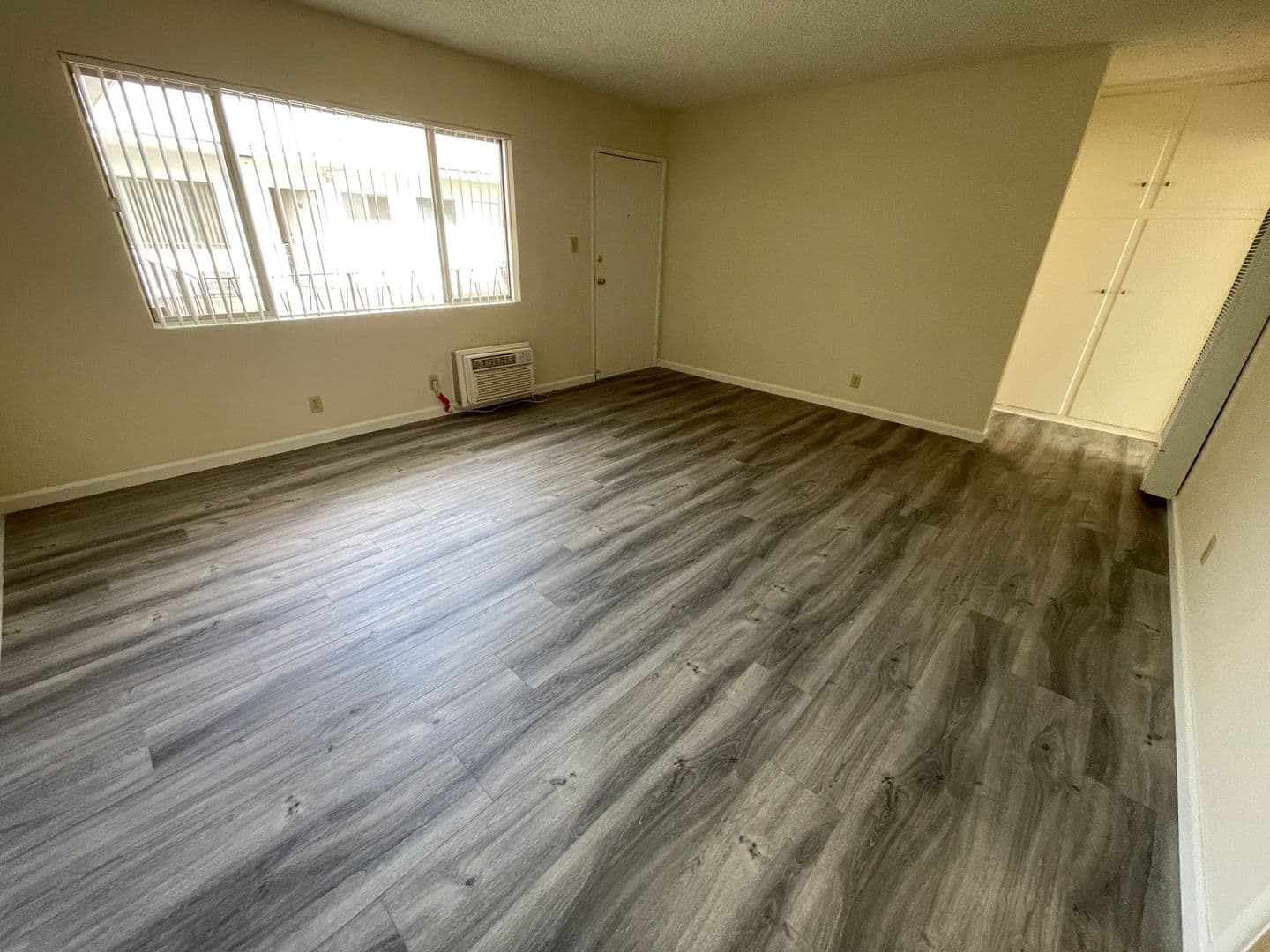 460 W. Doran Street 4 of 12