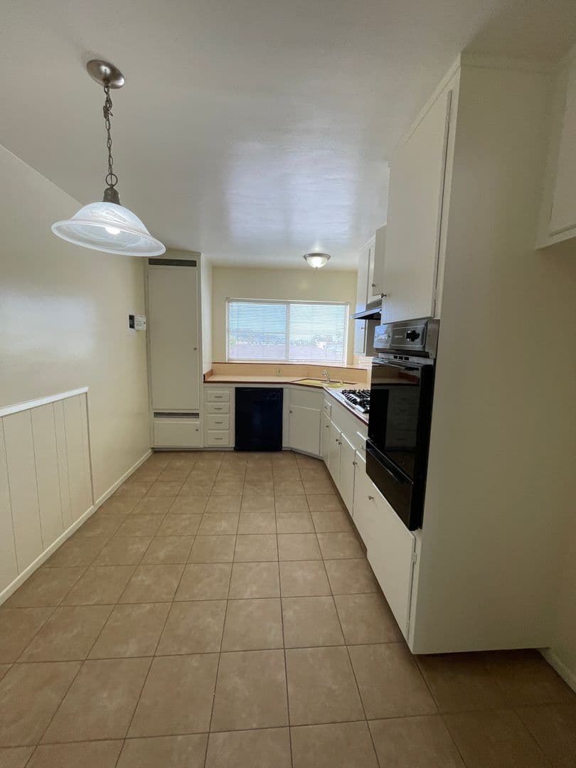 460 W. Doran Street 6 of 12