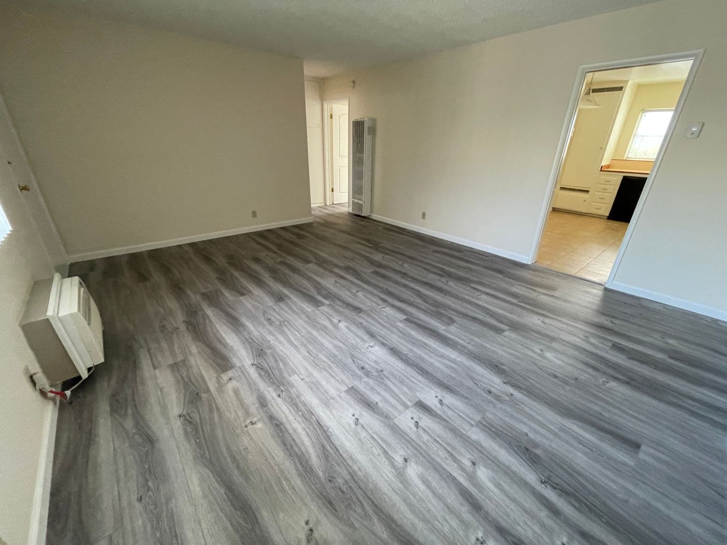 460 W. Doran Street 5 of 12