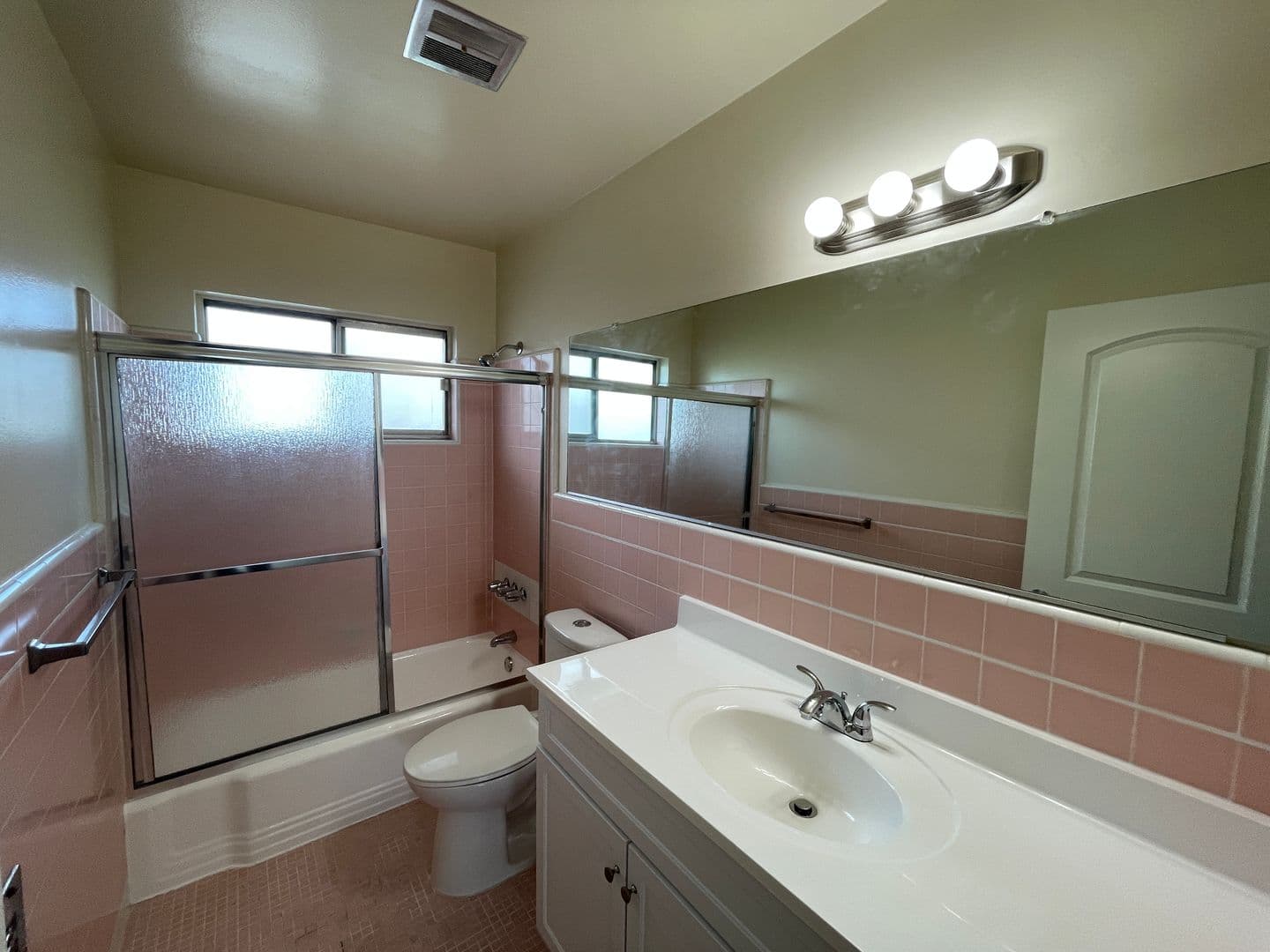 460 W. Doran Street 11 of 12