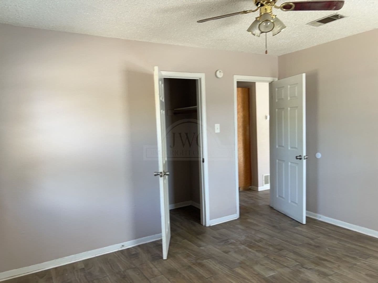 105 W. Reagan Ave 7 of 11