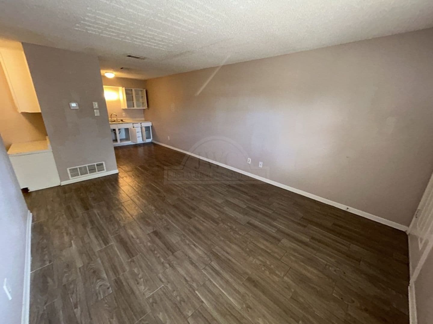 105 W. Reagan Ave 6 of 19
