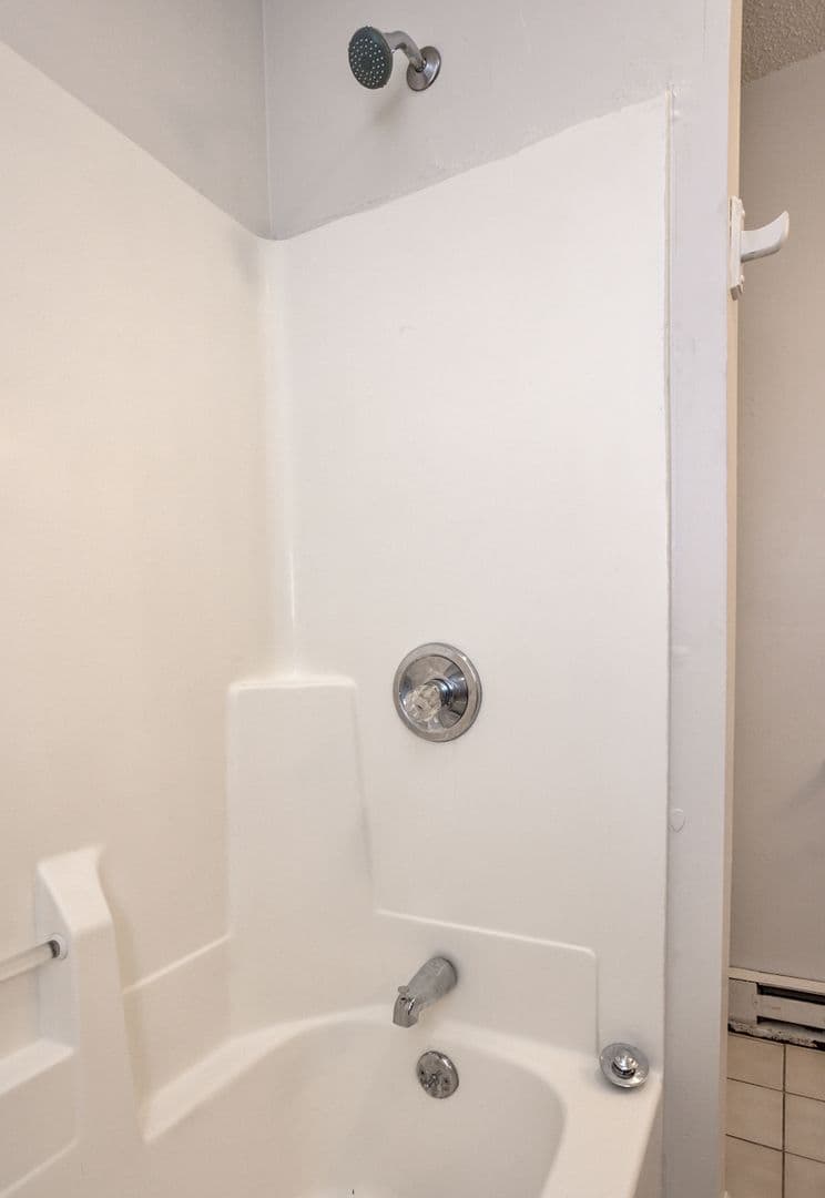 2 Bedroom, Single-story Townhomes for rent in Newton, IA 13 of 14