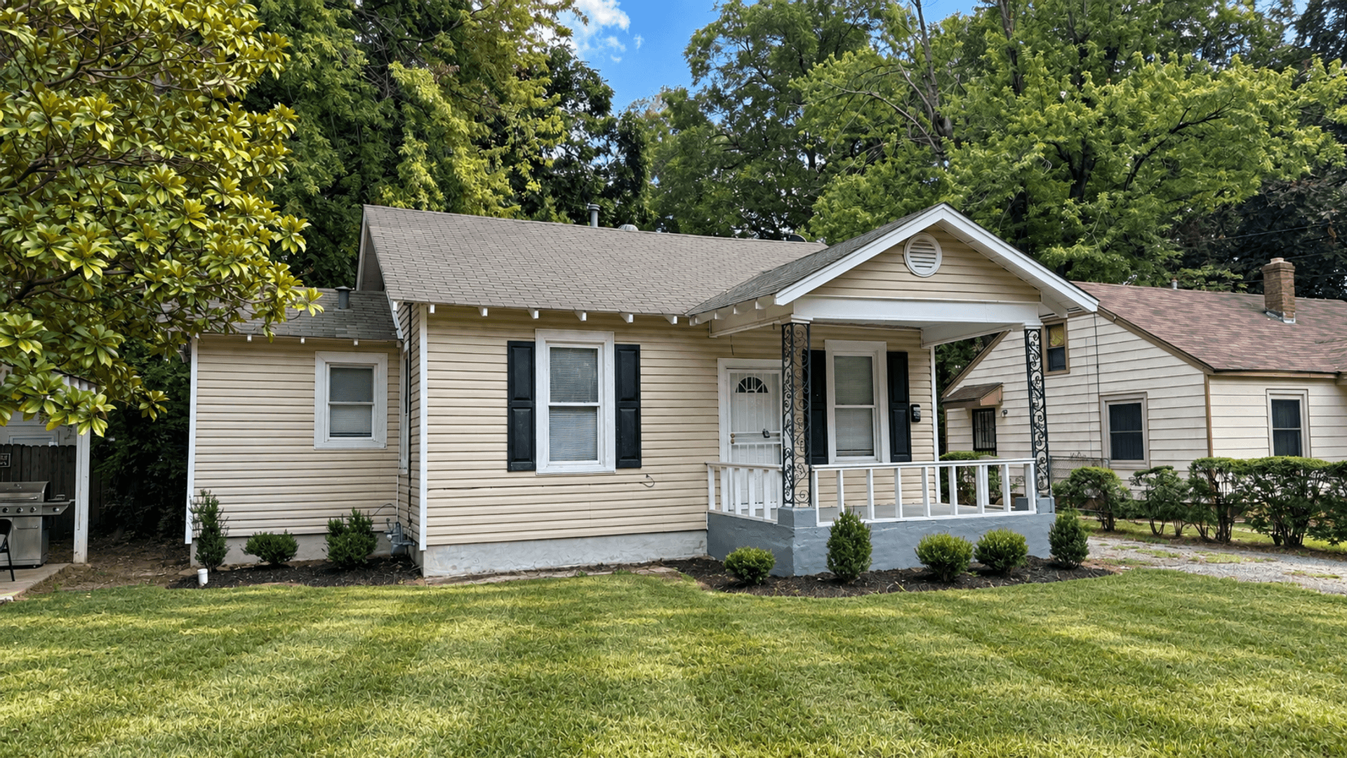 554 Bon Air Street 1 of 11