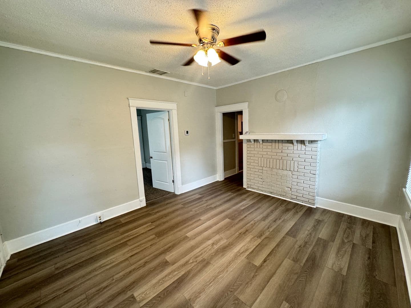 554 Bon Air Street 3 of 11
