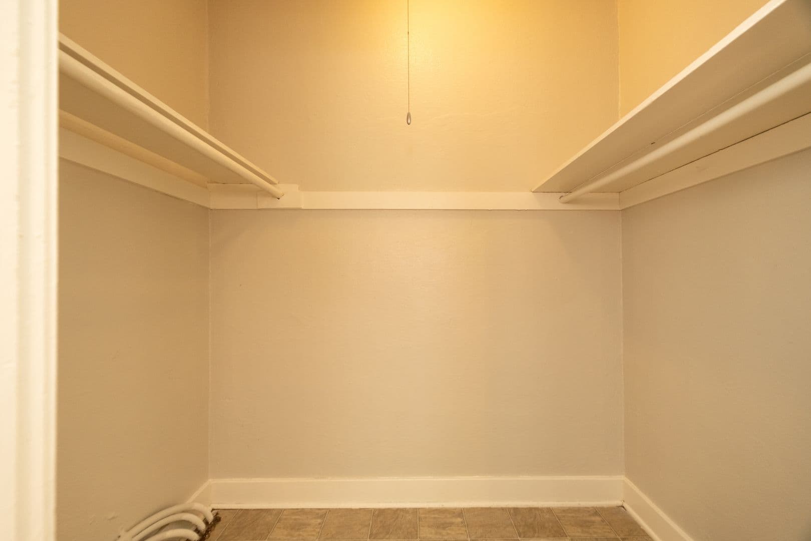 BONNIE BRAE APARTMENTS (WALD02) 4 of 17