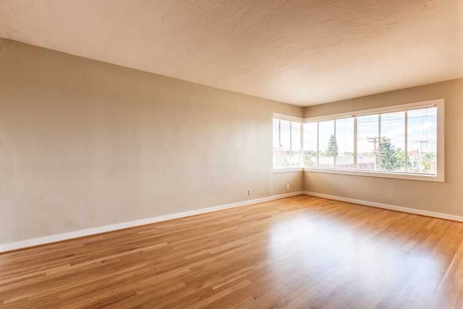 ROSE PLAZA APARTMENTS (RISI01) 9 of 26