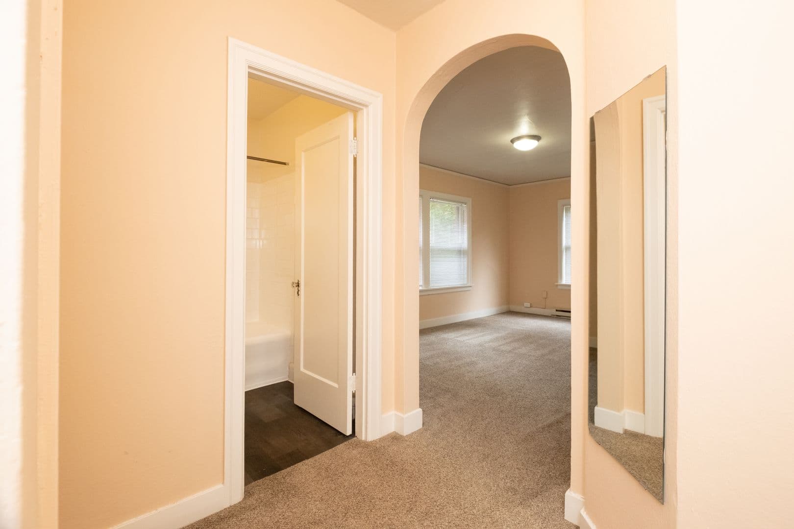 AMHURST APARTMENTS (MOUN02) 6 of 21