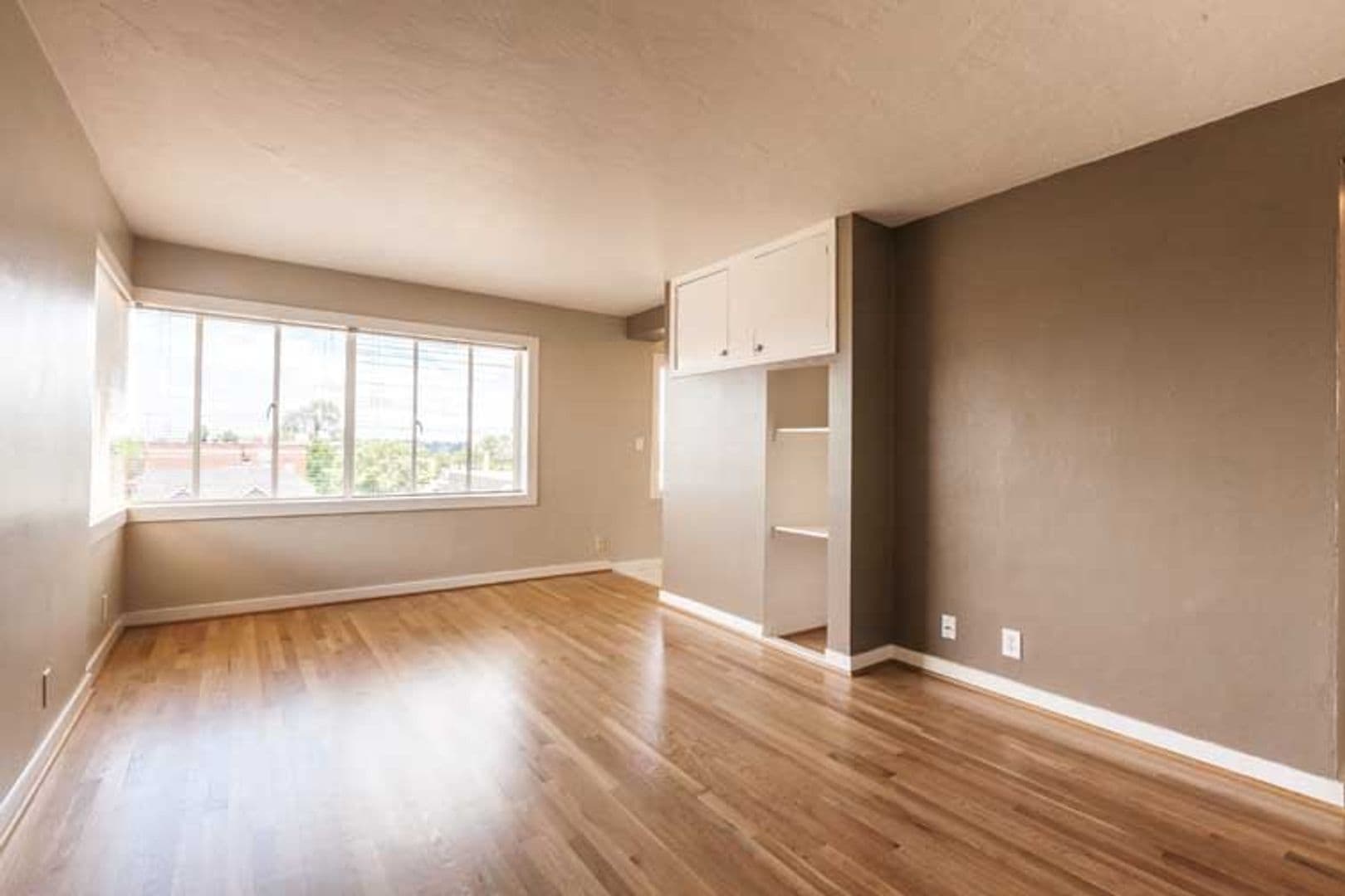 ROSE PLAZA APARTMENTS (RISI01) 10 of 26