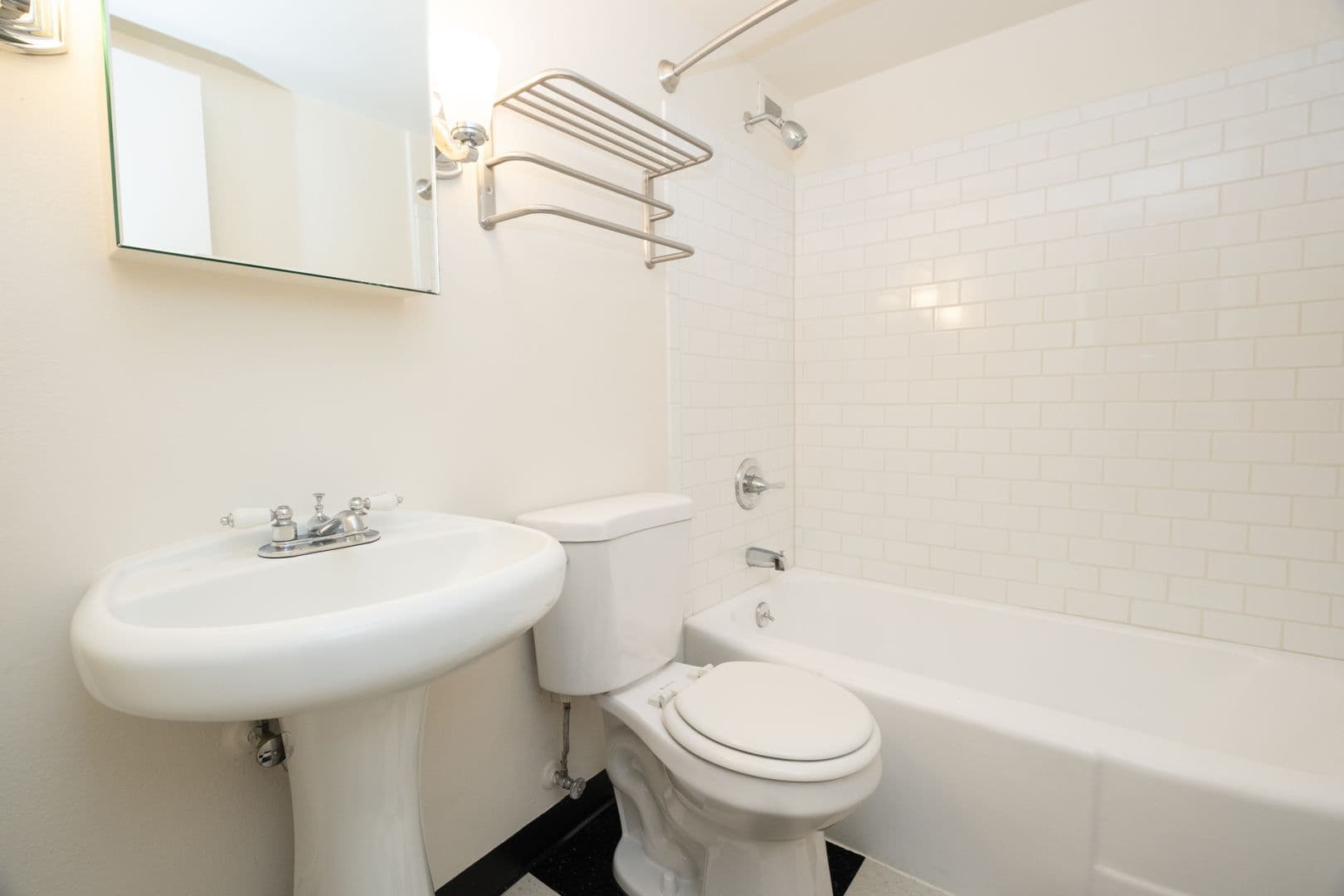 ROSE PLAZA APARTMENTS (RISI01) 17 of 29
