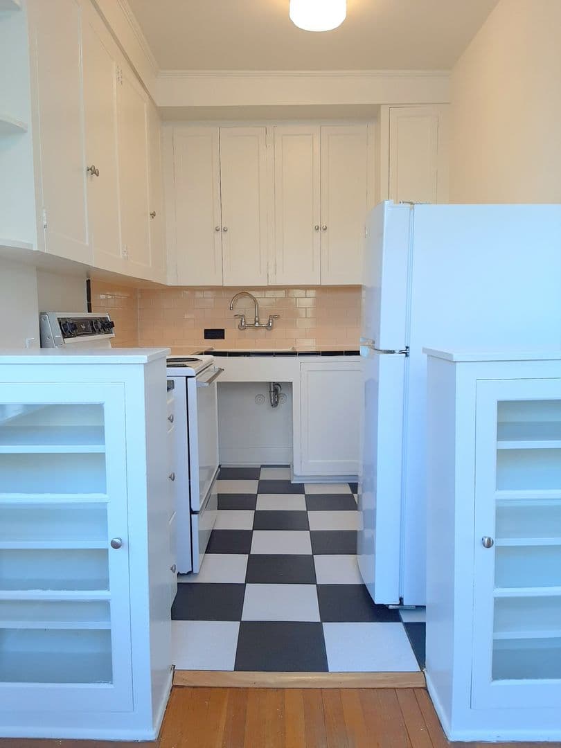 REGENT APARTMENTS (REG01) 18 of 18