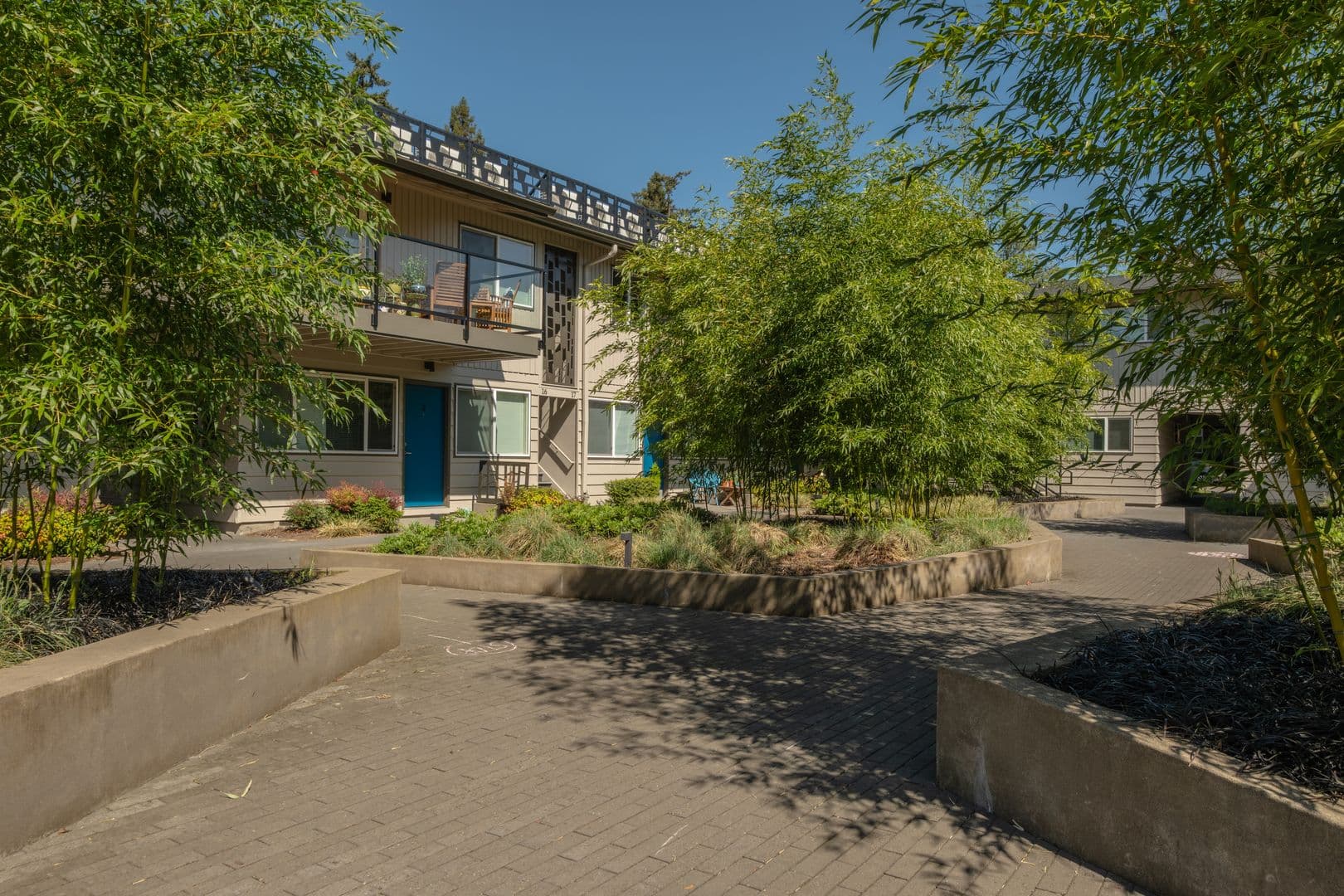 UPTOWN AT LAKE OSWEGO (UPTLO) 9 of 25