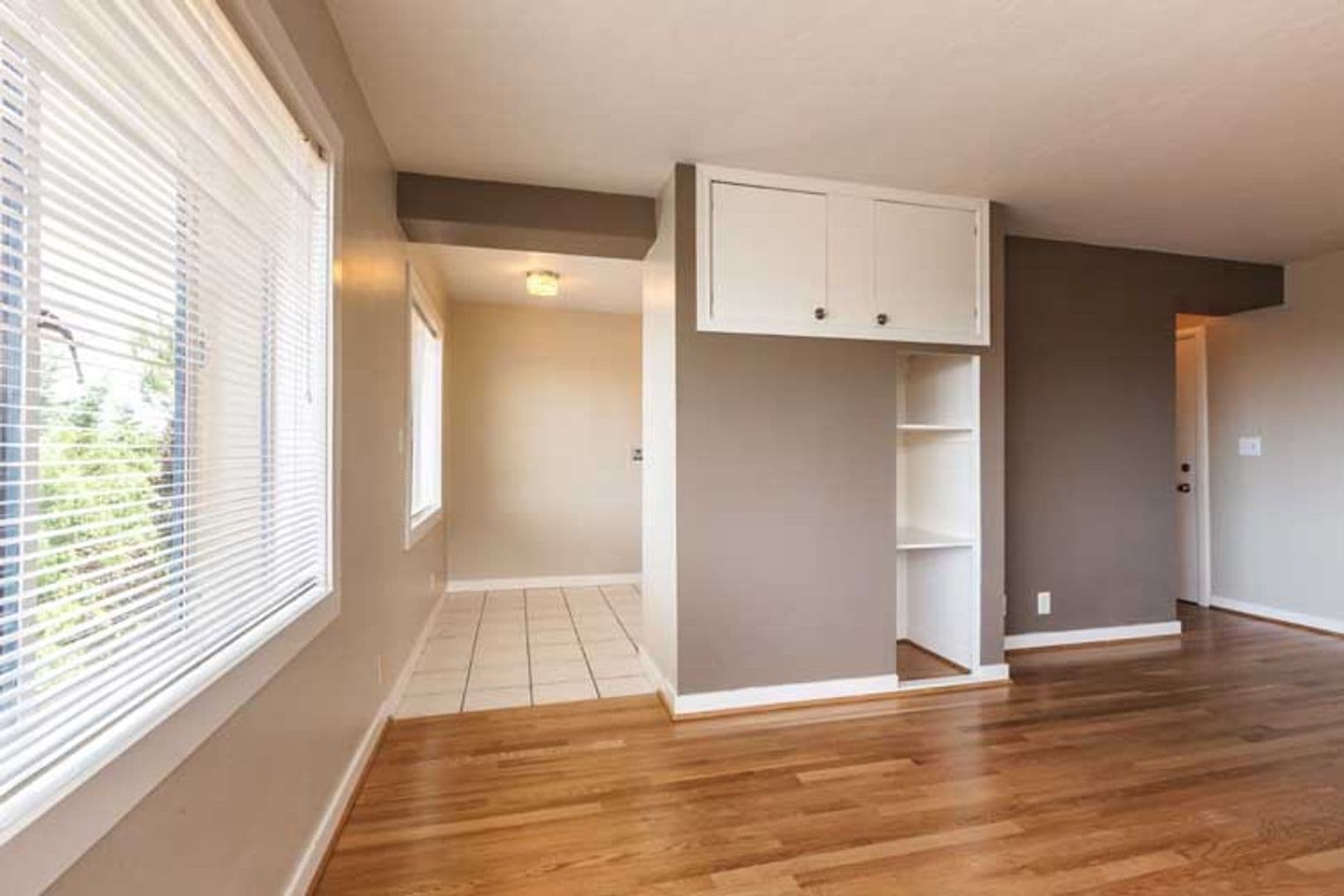 ROSE PLAZA APARTMENTS (RISI01) 4 of 26