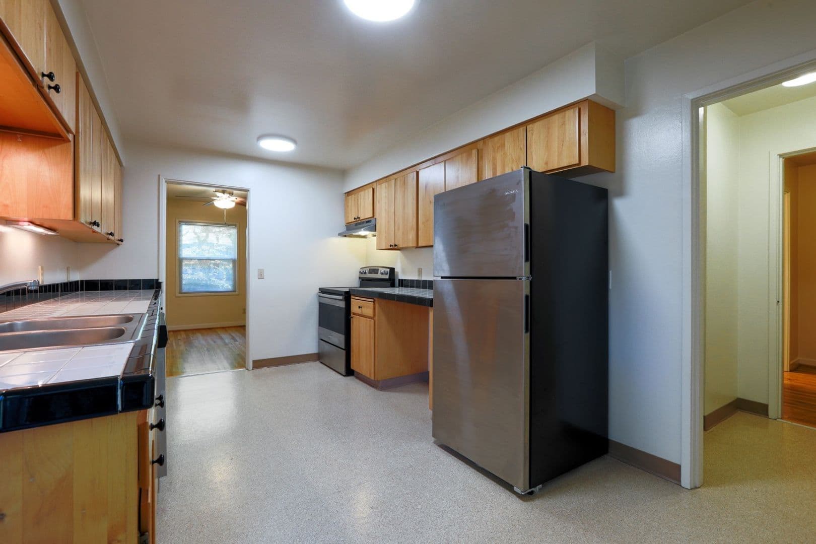 Chic Updated Mid-Century Townhouse in Cedar Hills! 24 of 30