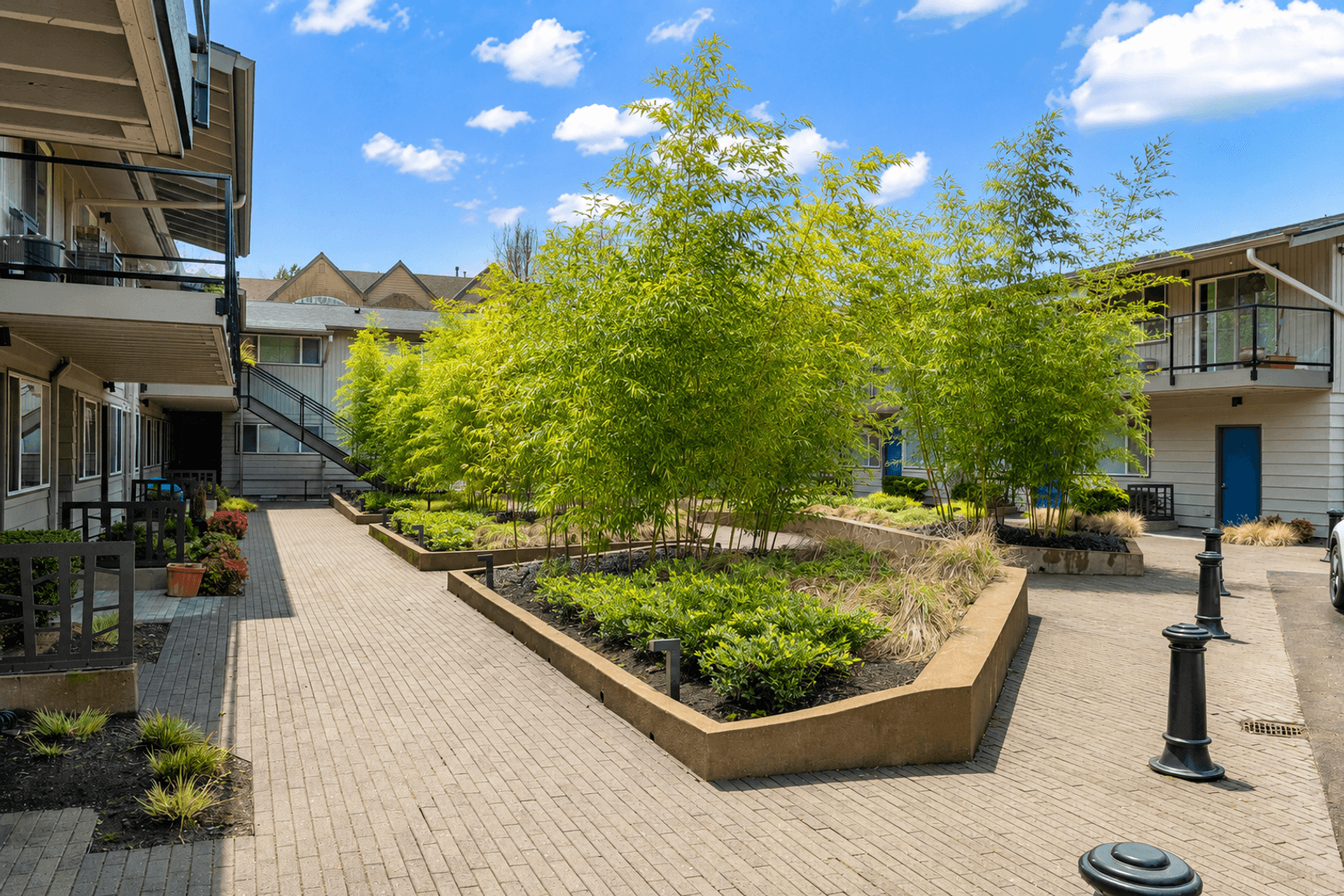 UPTOWN AT LAKE OSWEGO (UPTLO) 31 of 34