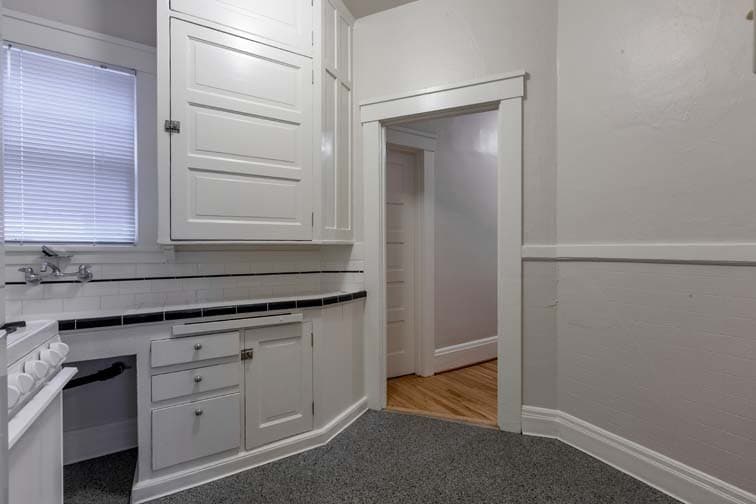 AMBERLEY APARTMENTS (JAMJ02) 4 of 19