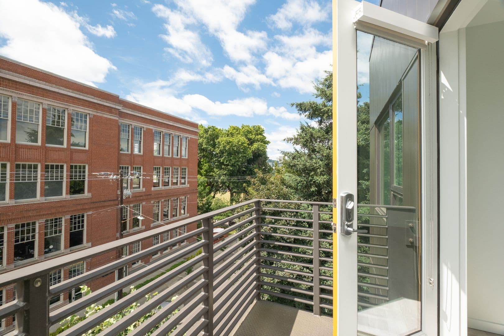 HOMEROOM APARTMENTS (HOME01) 23 of 26