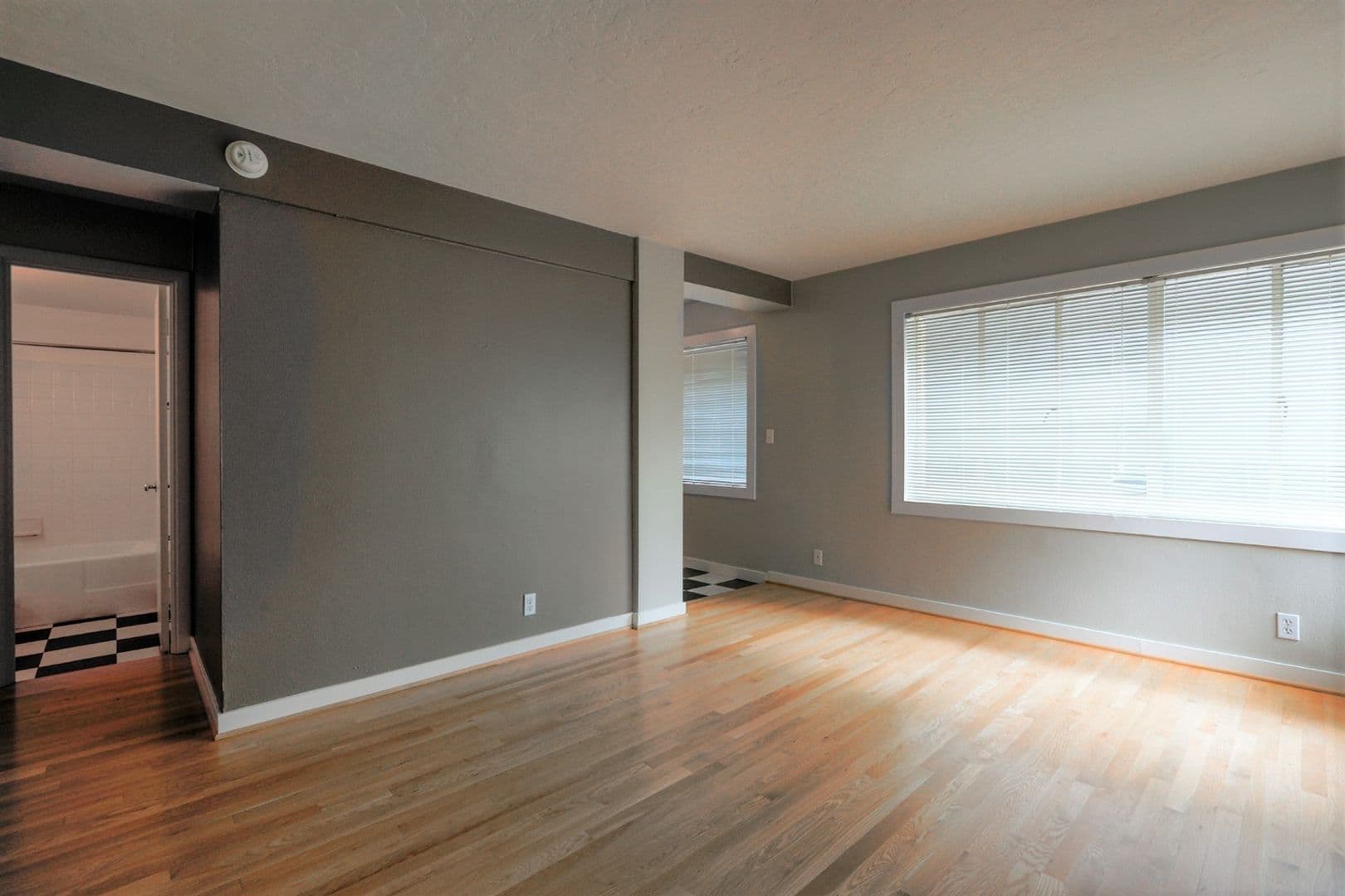 ROSE PLAZA APARTMENTS (RISI01) 14 of 31