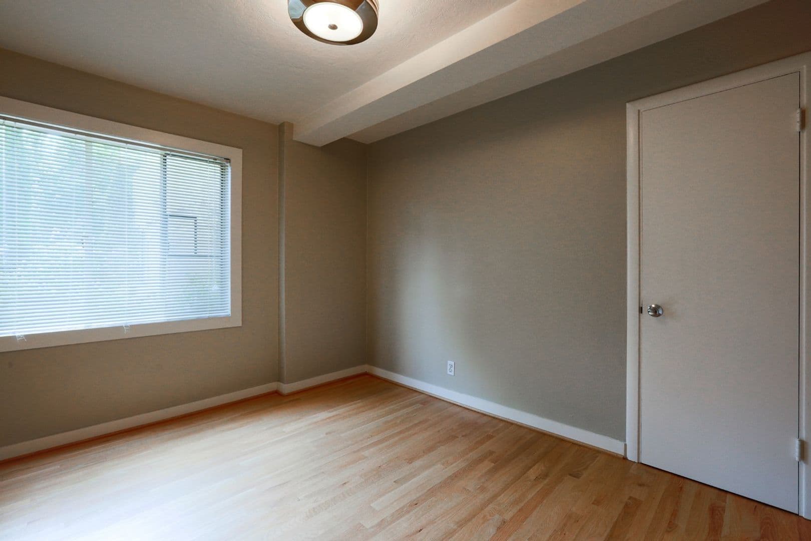 ROSE PLAZA APARTMENTS (RISI01) 9 of 31