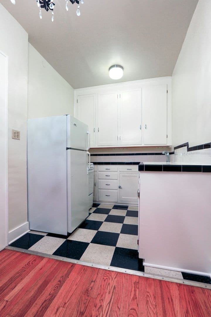 CASTLE ROSE APARTMENTS (BALM05) 10 of 21