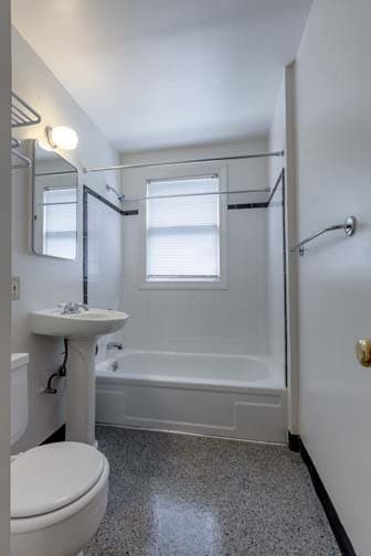 AMBERLEY APARTMENTS (JAMJ02) 10 of 15